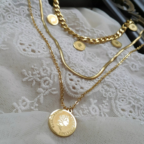 گردنبند سه ردیفه الیزابت مجلسی و جذاب کاری فوق العاده جذاب کد ۱۲۴۱